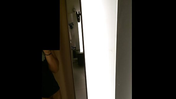 Мій хлопець задрот і мені доводиться смоктати член не порно відео з тваринами відходячи від комп'ютера.