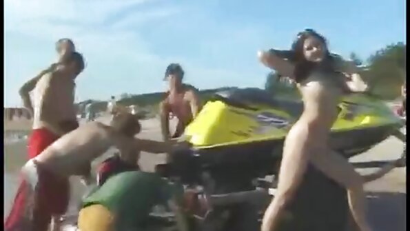 До безплатні порно відео дрочеря прибула «Швидка допомога» у вигляді стрункої баби з силіконовим вименем.